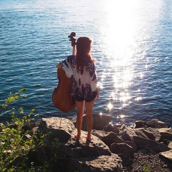 Multi-colored poncho-like blouse - Picture 5 of 5